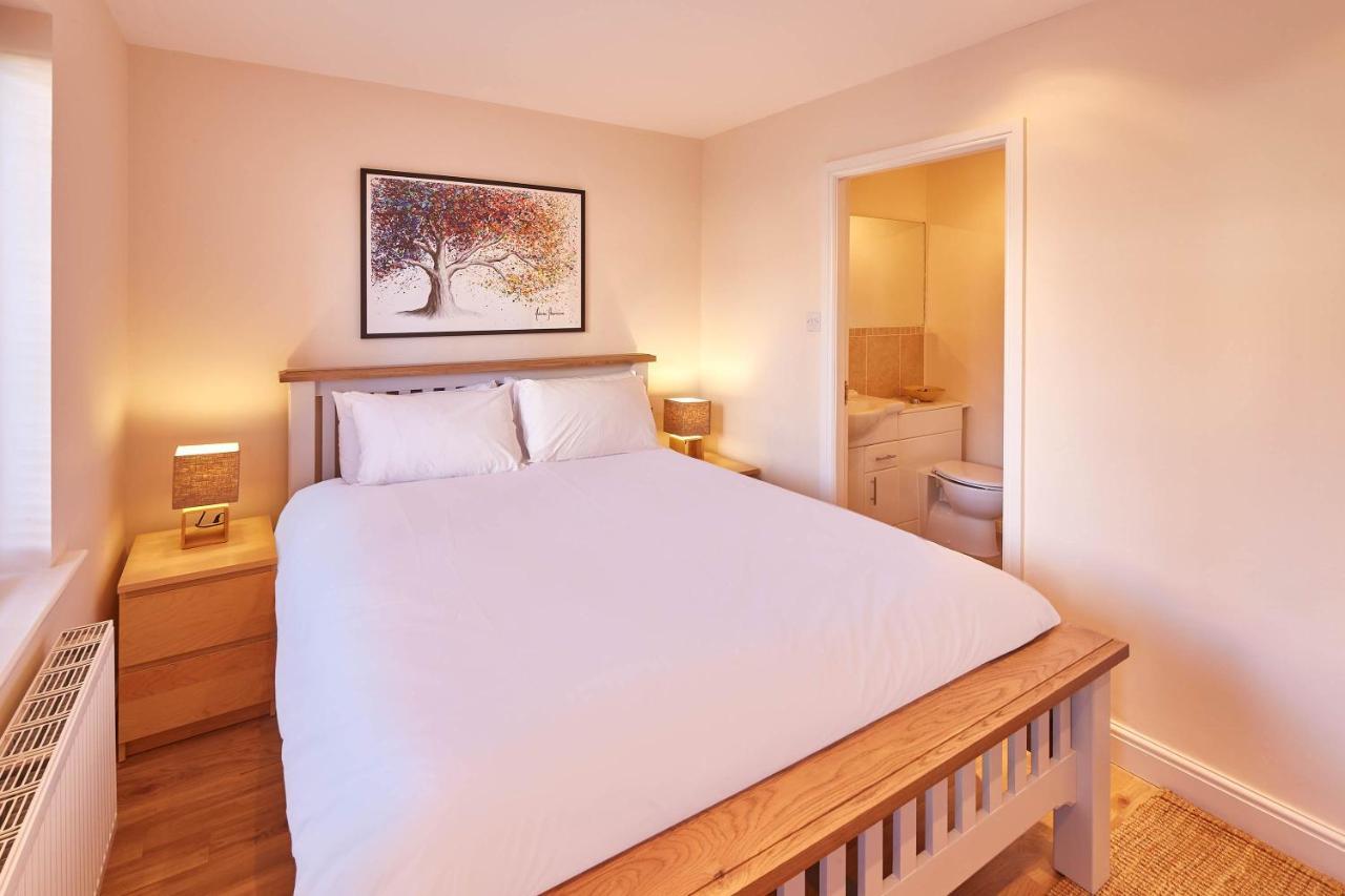 Host & Stay - The Scuttlebutt Townhouse Whitby Bagian luar foto