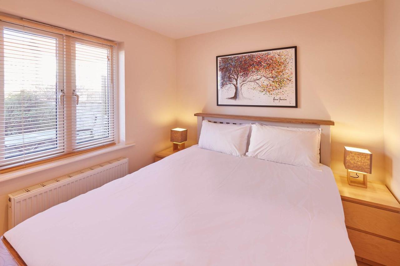 Host & Stay - The Scuttlebutt Townhouse Whitby Bagian luar foto